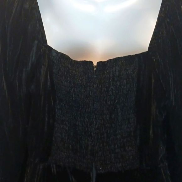 WAYF black puff long sleeve square neckline crushed velvet dress size medium - Picture 9 of 15